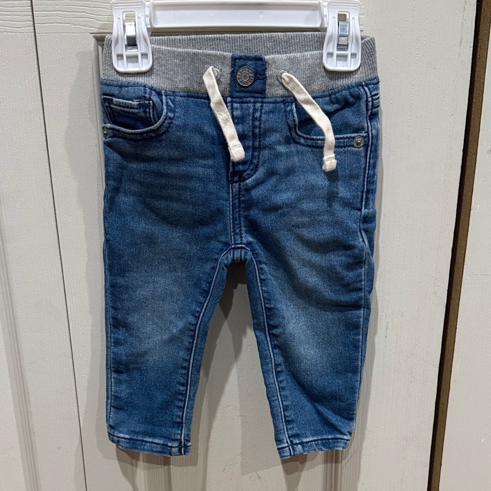 GAP baby Blue Jeans with Gray Waistband 3-6 months